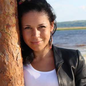 Meet your Posher, Elena